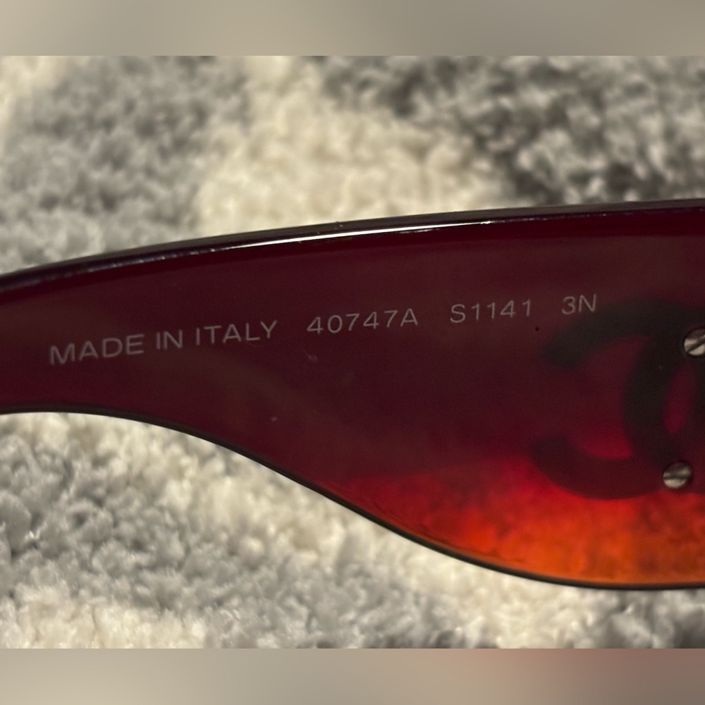 CHANEL 5166 Sunglasses in color 11413B - Picture 7 of 15
